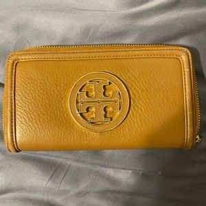 Tory Burch Wallet